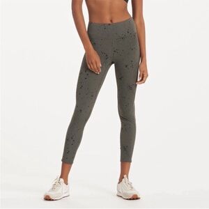 Vuori Stride Leggings in Oregano Speckle